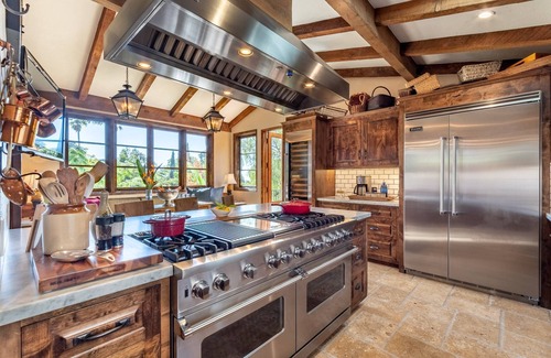 Hollywood Dell Casa | Hollywood Hills 30% Off Sale! Ends 8/11