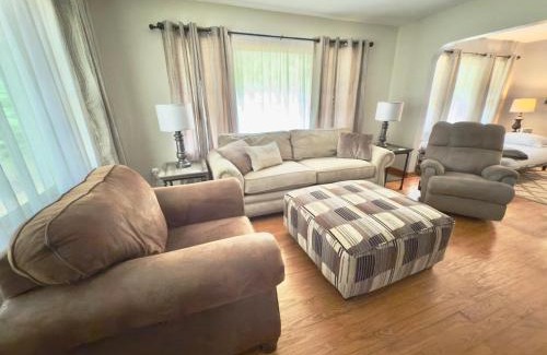 Saint Joseph Casa | Fall Getaway with Private Wooded space on Ravine Lot