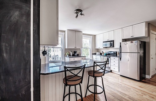Munjoy Hill Apartamento | Disfruta Portland con tu familia o amigos