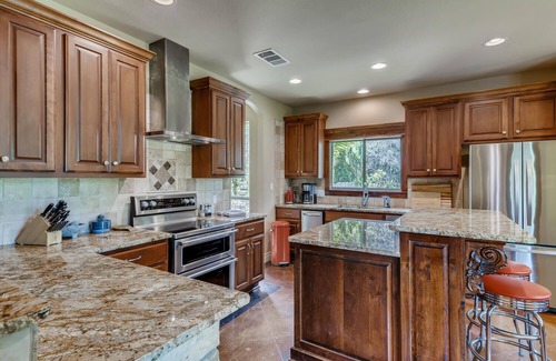 Austin Casa | Now Oct 31, 2025, 10% of all stays be donated to trusted flood relief efforts!