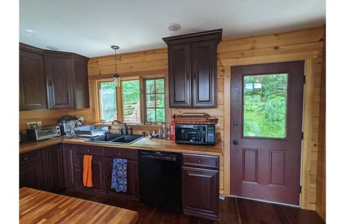 Bearsville Casa | Fall Miracle! Price Reduced! Idyllic Chalet on 36 acres, sleeps 19