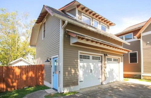 Lockeland Springs Casa | Fall Sale The Nest in East Nash Studio