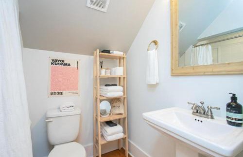 Lockeland Springs Casa | Fall Sale The Nest in East Nash Studio