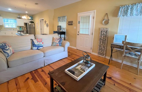 Fort Morgan Cabina | Fall/Winter Dates Available-The Rookery-3 bed-2 bath-sleeps 6