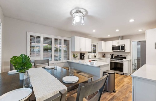Fallbrook Casa | Fallbrook Pool House | Hot Tub | 5 BR | 15 Guests