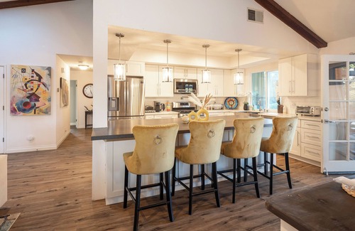 Fallbrook Otro | Fallbrook's Heavenly Oasis Estate - A Nestled Gem