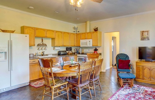 Fallbrook Casa | Fallbrook Vacation Rental: 3 Mi to Wineries!