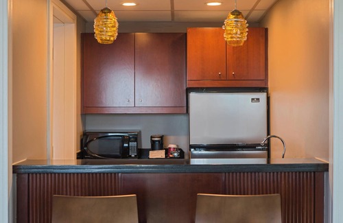 Falls Church Hotel | Falls Church Marriott Fairview Park