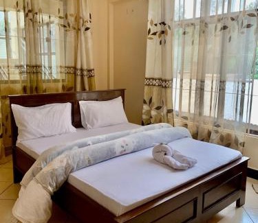 Moshi Casa | Familia guest house
