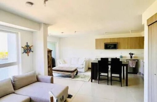 Tárcoles Apartamento | **NEW** Luxury ocean view & beach front access apartment in Mantas bay