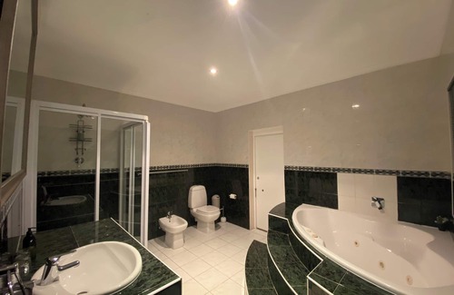 West Beach Cabina | Familly Room! Welcome to our charming guesthouse in Cape Town