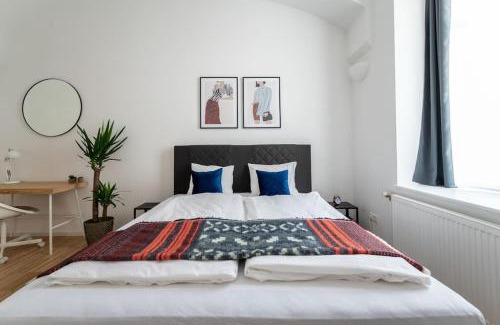 Weißgerber Apartamento | Family 2BR Oasis Steps from City by HM