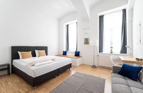 Weißgerber Apartamento | Family 2BR Oasis Steps from City by HM