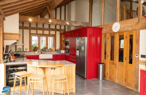 Bletchingley Casa | Family and Pet friendly, converted barn in peaceful and picturesque setting