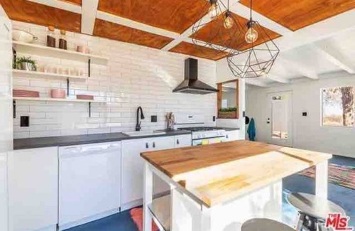 Yucca Valley Casa | Family and pet friendly desert home in Flamingo Heights