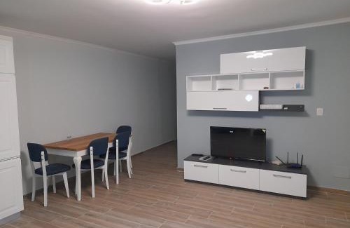 Shkembi i Kavajes Apartamento | Family apartment PePa Dürres
