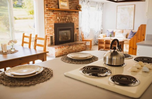 Lummi Island Casa | Family Beach Home-Walk to the Ferry, Store, Cafe!