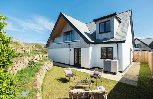 Saint Martin Casa | Family Beach House - Direct Access to Sennen Cove Perfect for Summer Holidays