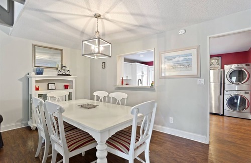 Palmetto Dunes Condominio | Family Beach Getaway - Pet Friendly & Steps to the Pool