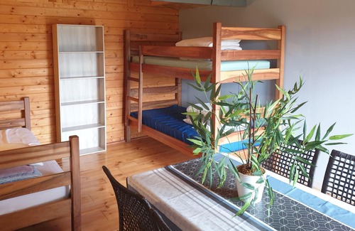 Rocamadour Chalet De Esquí | Family chalet in a small nature campsite