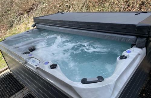 La Cote-d'Arbroz Chalet De Esquí | Family Chalet, Stunning Views & New Hot Tub