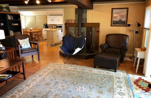 Readfield Cabaña | Casa de familia en Maranacook Lake W / WIFI
