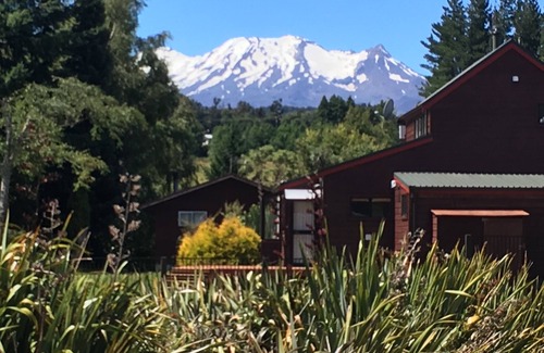 Ohakune Casa | Family delight Heated pool/spa, outdoor playground