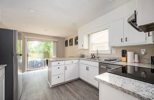 Stone Mountain Casa | Family & Dog Friendly 4BD/2.5BA in Stone Mountain