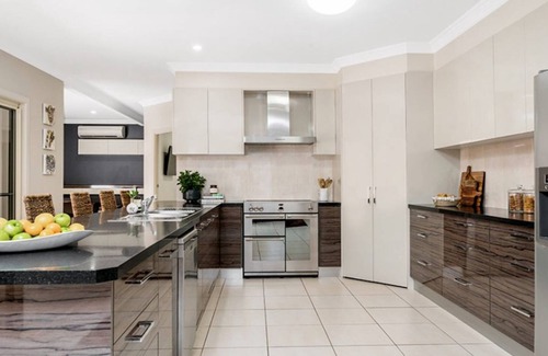 Lennox Head Casa | Family Entertainer with Pool - Luxury Holiday House in Lennox Head