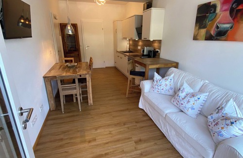Altmuenster Apartamento | Family-friendly - with terrace and mountain view!