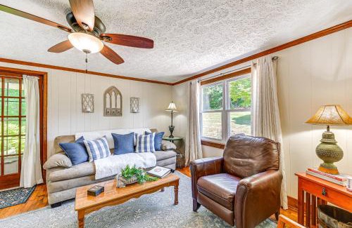 Fancy Gap Casa | Family Fancy Gap Cottage with Deck - Pets Welcome!