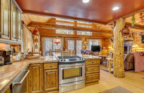 Heber Cabina | Family-Friendly Cabin w/ Fire Pit in Forest Lakes