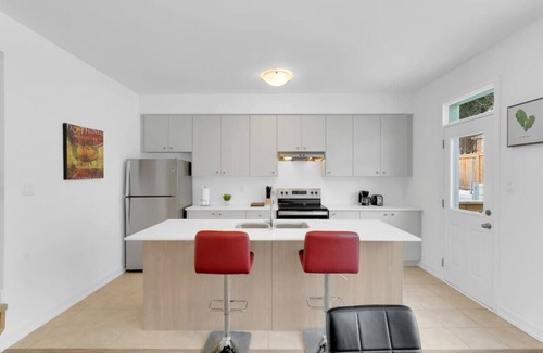 East Gwillimbury Casa | Family-Friendly: Spacious Getaway