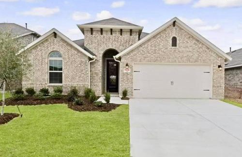 Fort Worth Casa | Family Friendly 3br Near Fort Worth, Pool & Lake