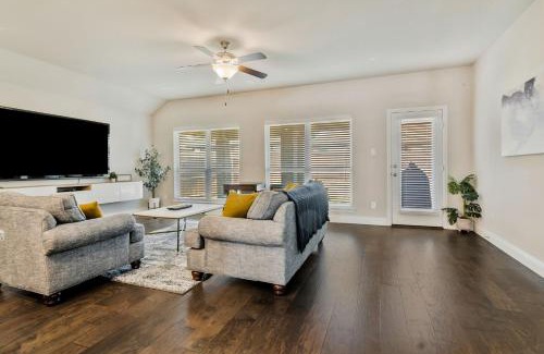 Fort Worth Casa | Family Friendly 3br Near Fort Worth, Pool & Lake