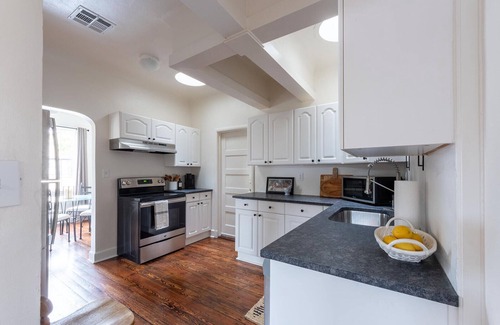 Algiers Point Casa | Family Friendly in Quiet Neighborhood, Parking