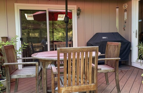 Essex Junction Casa | Family friendly 4BR, 3 Full Bath house. Only 30 minutes to ski slopes, downtown.