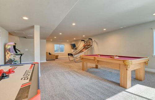 Colorado Springs Casa | Family friendly 5bd3bath 3CarGarage GameRoom