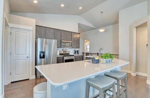Colorado Springs Casa | Family friendly 5bd3bath 3CarGarage GameRoom