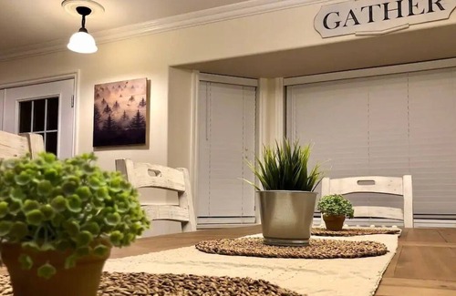 Yarrow Casa | Family Friendly Acreage Retreat w/ In-ground Saltwater Pool & Mtn Views