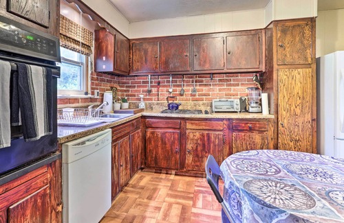 Allentown Casa | Family-Friendly Allentown Abode w/ Backyard!