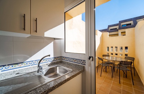 Castillo de Sabinillas Condominio | familiar y con aire acondicionado