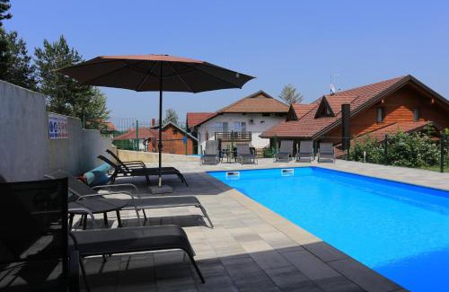 Grabovac Apartamento | Family friendly apartments with a swimming pool Grabovac, Plitvice - 17532
