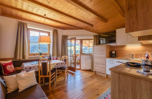 Lajen Apartamento | Apartamento familiar "Alpe Unterkehrhof" con vistas a la montaña, jardín y terraza
