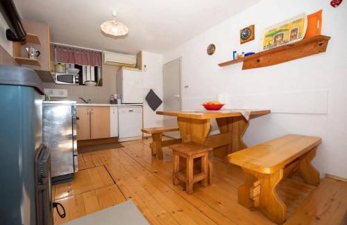 Lic Apartamento | Family-friendly apartments with swimming pool Lic, Gorski kotar - 23685