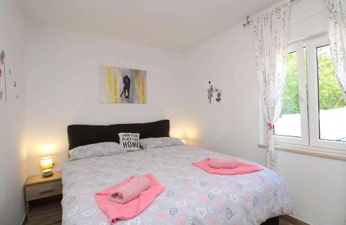 Martinski Apartamento | Family-friendly apartments with swimming pool Sveti Martin, Central Istria - Sredisnja Istra - 23295
