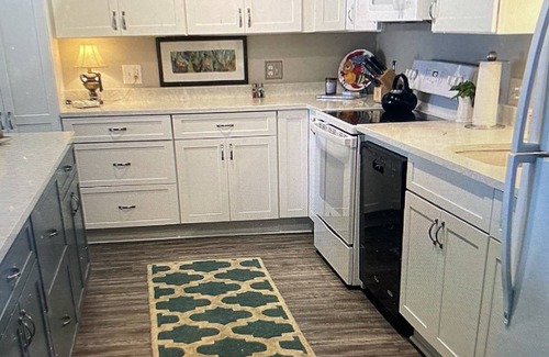 Indian Beach Condominio | Family-friendly beach condo, Indian Beach, NC