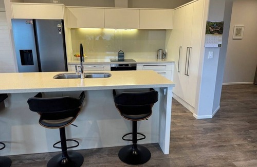 Richmond Casa | Family friendly comfort, close to shops, pool, and mountain biking trials.