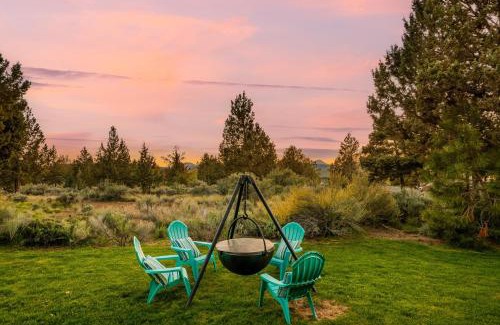 Bend Casa | Family-Friendly Dara Oaks Home with Private Hot Tub and BBQ on the Deck home