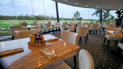 Oranjestad-West Apartamento | Family-Friendly Divi Golf Resort Steps to the Beach and Pool